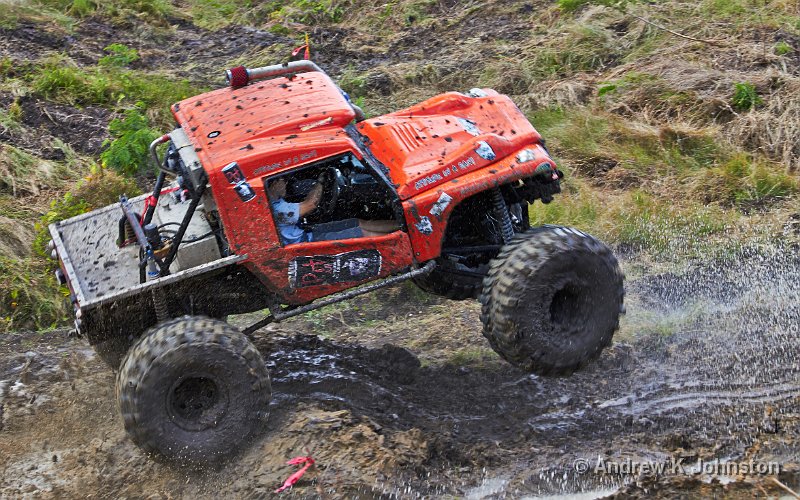 0512_7D_0195.JPG - Mud Dogging, 2012. Demonstration lap by the Tomcat