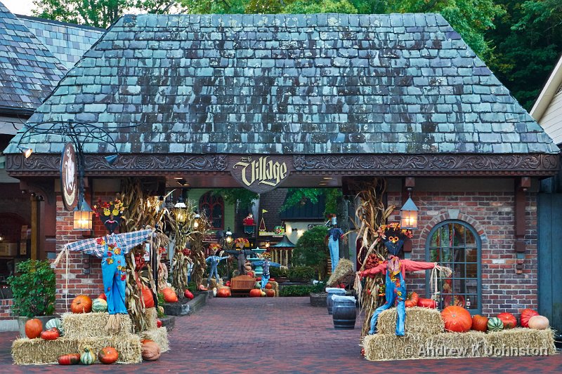 0914_GX7_1070294.JPG - Fall display in Gatlinburg