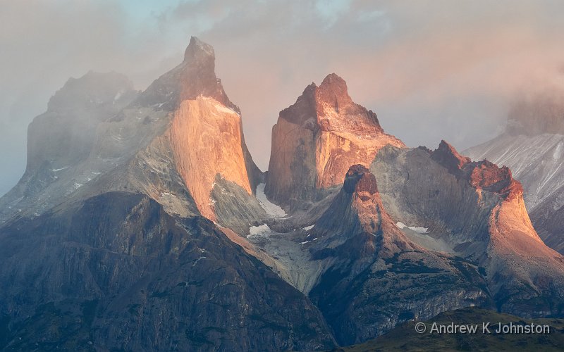 230219_G9_1058136.jpg - Torres del Paine at sunrise