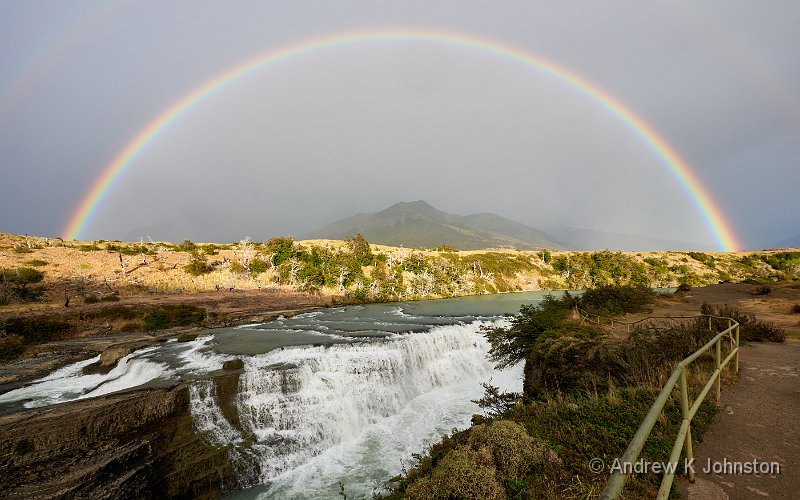 230221_G9_1058546.jpg - Rainbow over the Cascada Paine