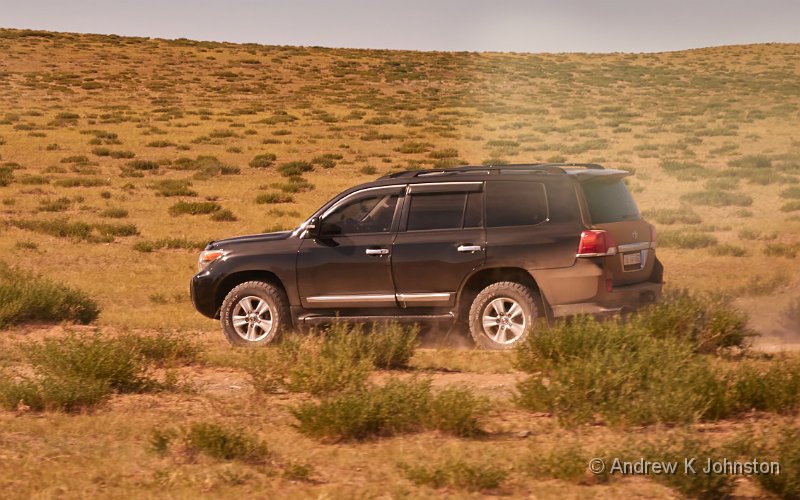 250725_Rx100vii_03693.jpg - Land Cruiser making pace through the steppe