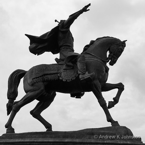 260522_G9ii_1112278.jpg - Amir Temur Statue