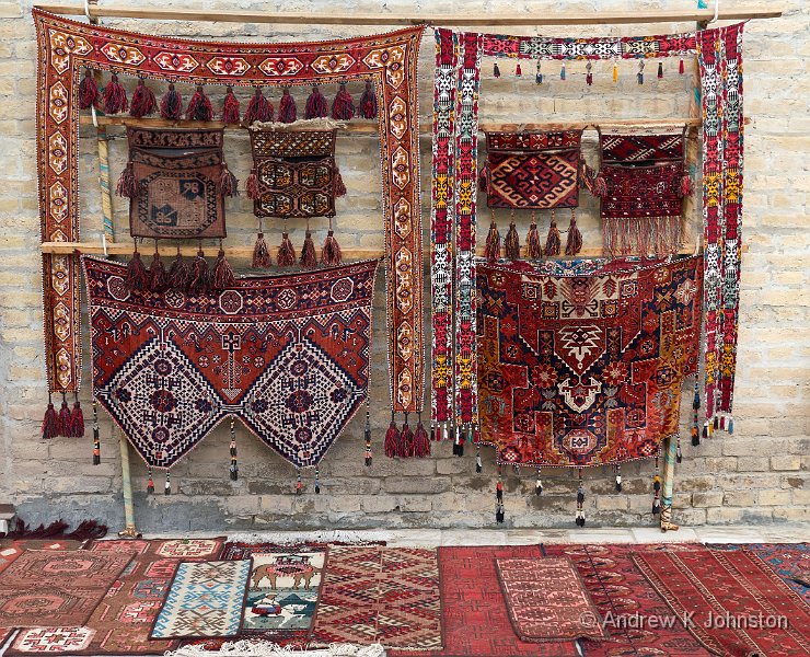 260525_G9ii_1134974.jpg - Bukhara bazaar display